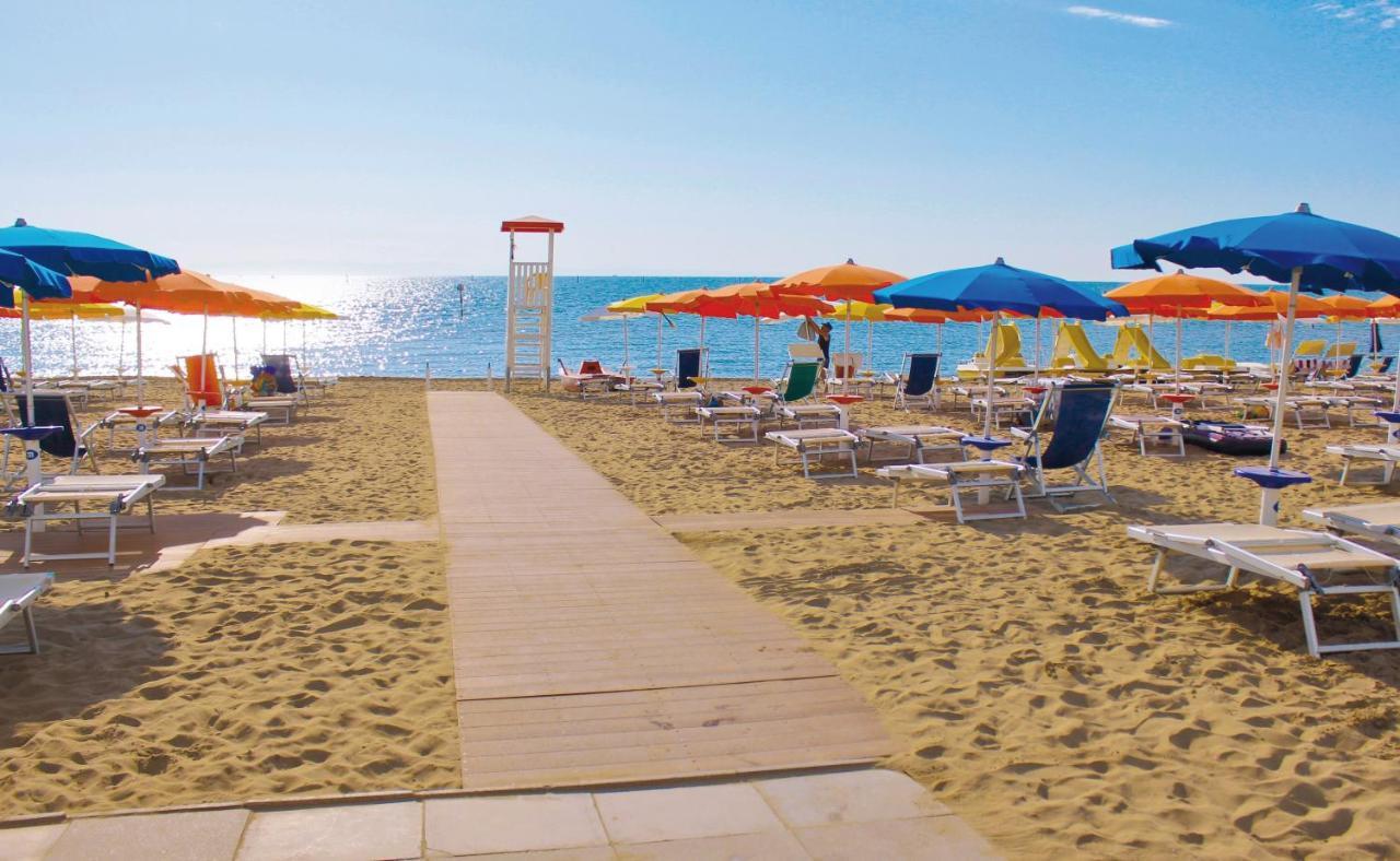 Lucerna Lägenhet Lignano Sabbiadoro Exteriör bild