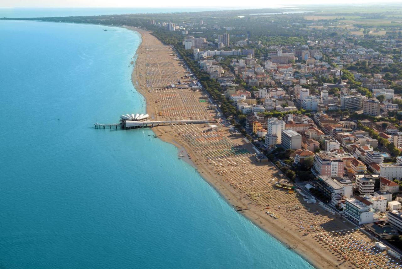 Lucerna Lägenhet Lignano Sabbiadoro Exteriör bild